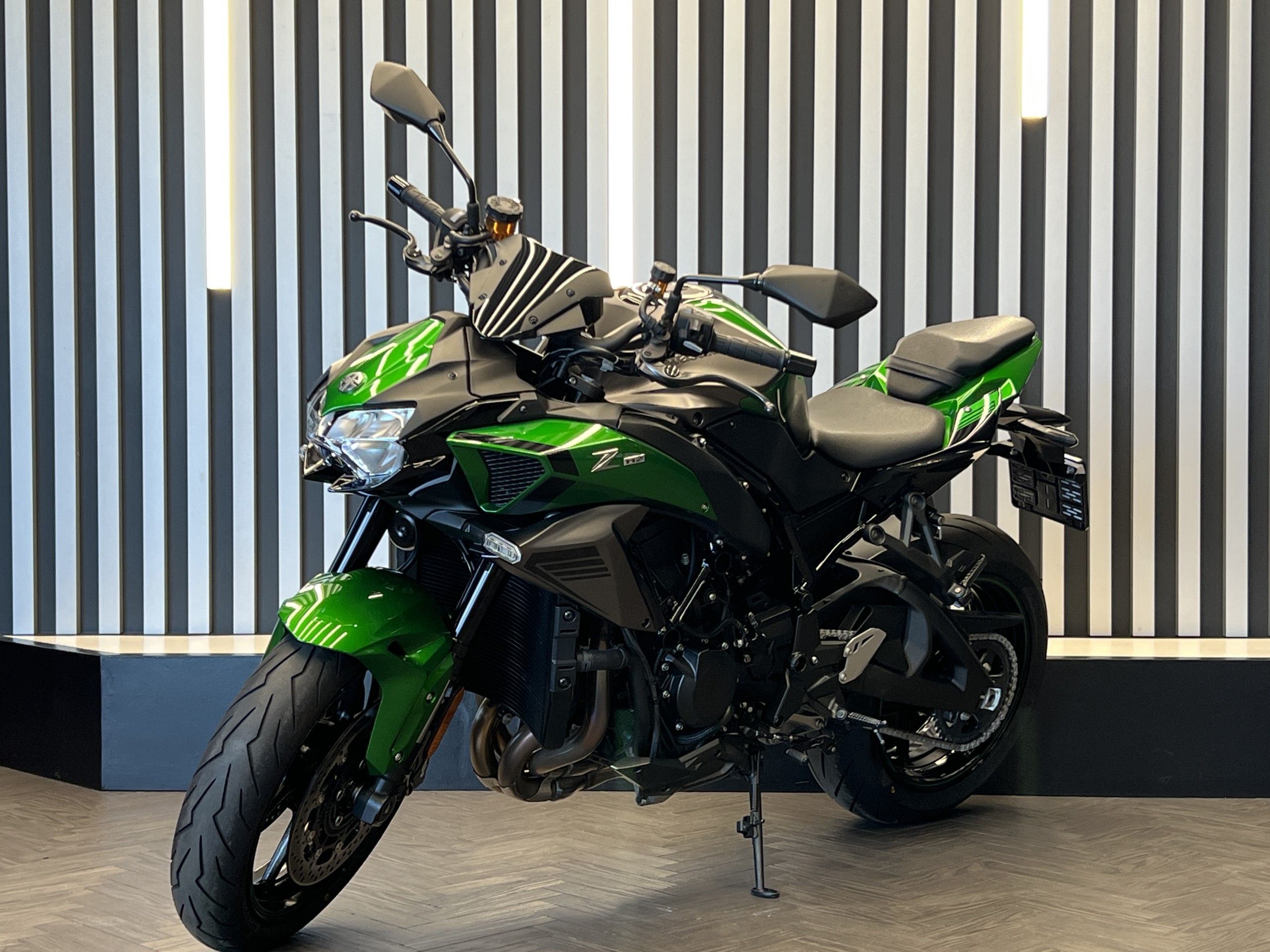 Купить Kawasaki Z H2 998 см³ (200 л.с.) (200) 998 Серый с пробегом