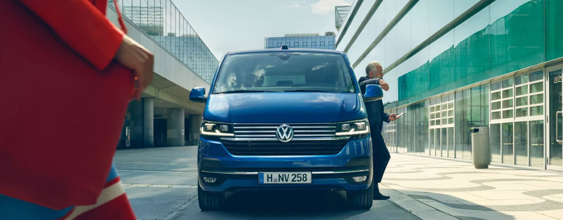 Купить Volkswagen Caravelle в Москве: описание и фото, комплектации и цены  Фольксваген (VW) Каравелла у официального дилера Авилон