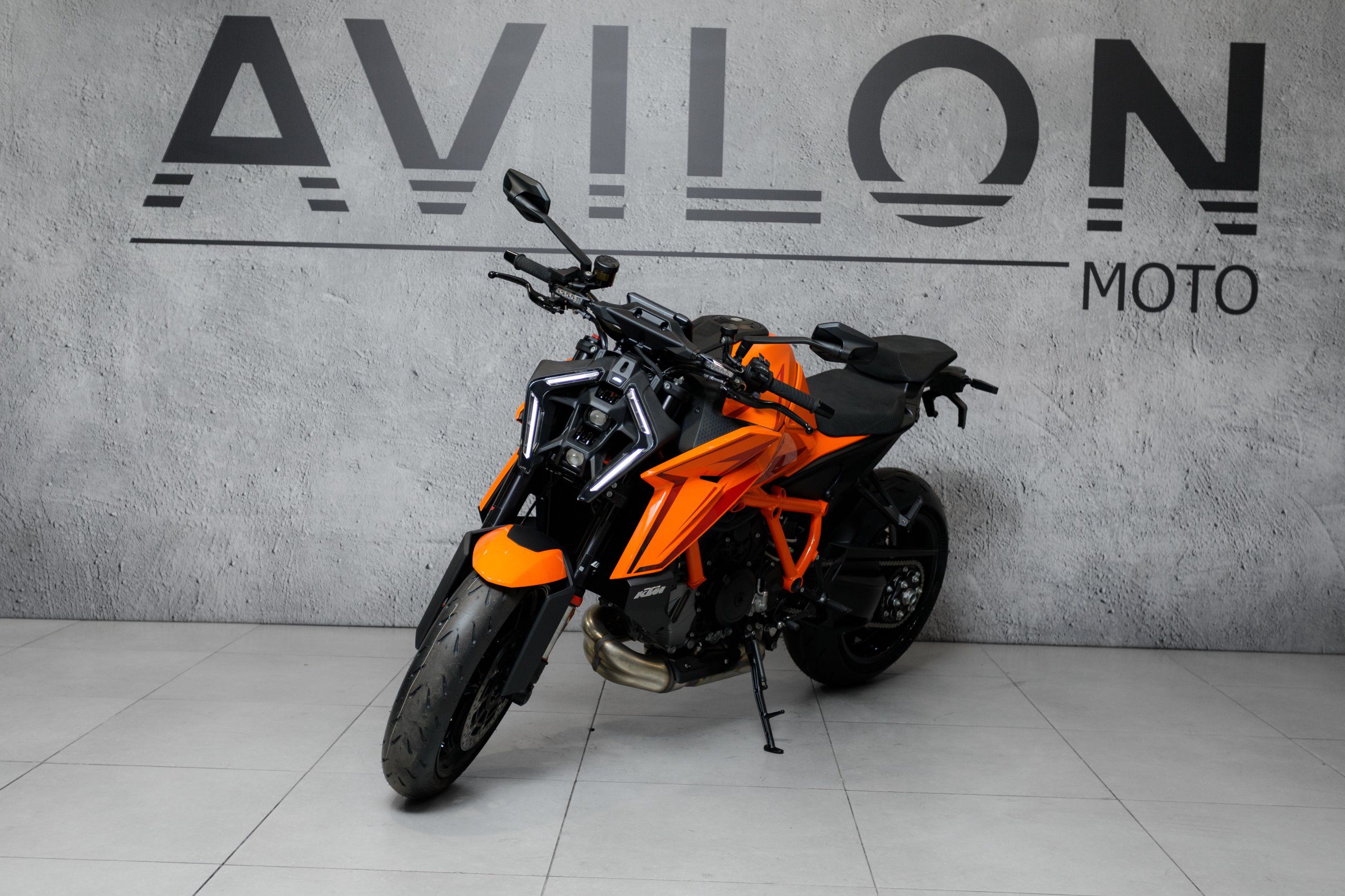 Купить новый KTM 1390 Super Duke 1350 см³ (190 л.с.) (190) 1350