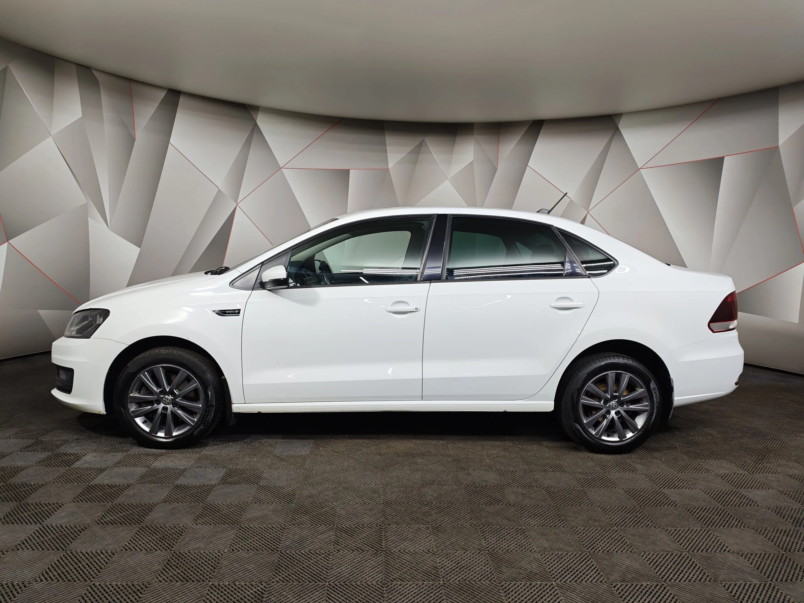 Купить Volkswagen Polo 1.6 MPI MT (110 л.с.) Connect Белый с