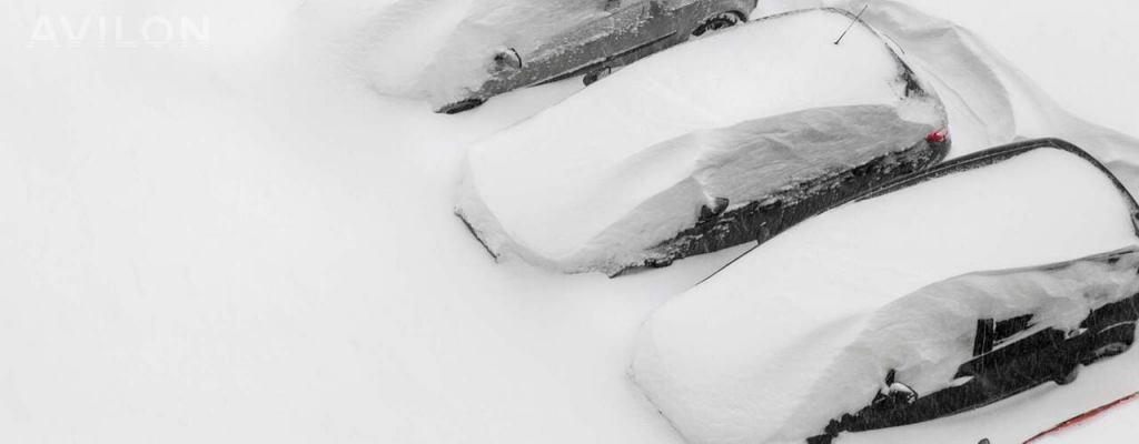 Нужно ли чистить автомобиль от снега?